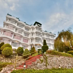 dls hillcrest resort