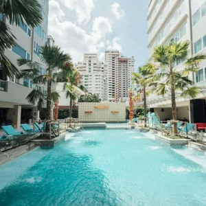 novotel living bangkok sukhumvit legacy