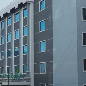 lemon tree hotel banjara hills