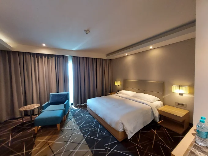 holiday inn express holiday inn express