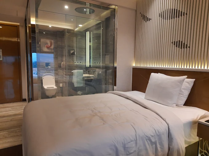 renaissance lucknow hotel renaissance lucknow hotel